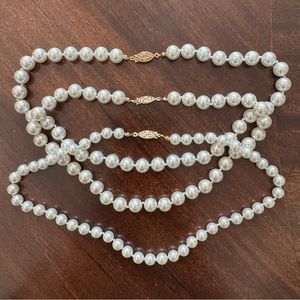 FAUX PEARLS TRIPLE NECKLACE BUNDLE